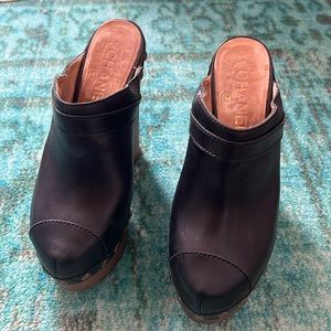 CHANEL PLATFORM CLOG BLACK 6
